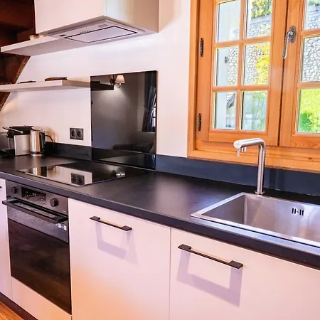 Cozy 3br 6p With Balcony -