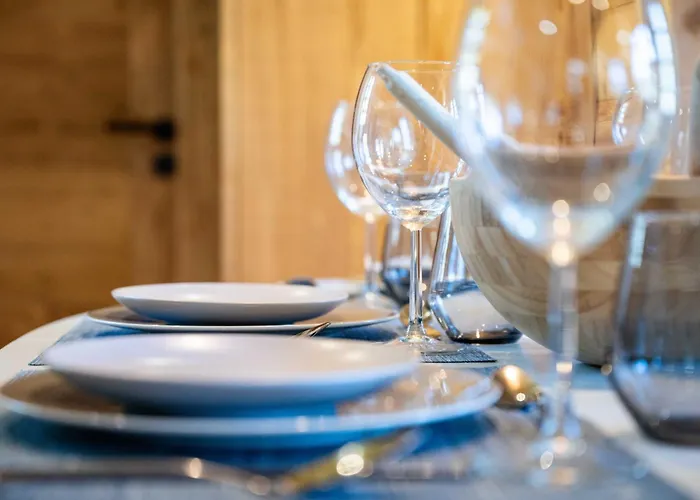 Cozy 3br 6p With Balcony - موجوف