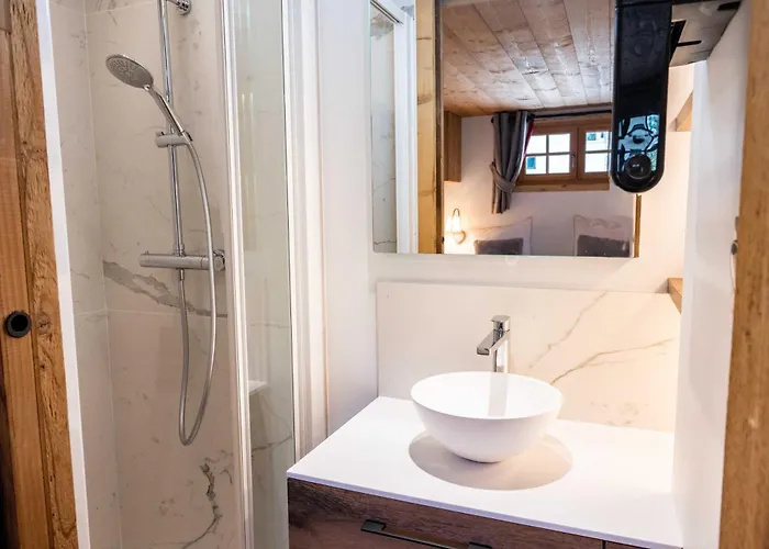 Cozy 3br 6p With Balcony - *